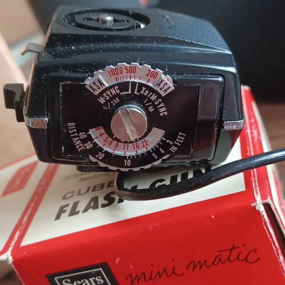 Vintage MCM Sears Cube Flash Gun, mini matic